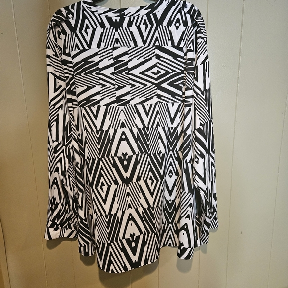 Calvin Klein Abstract Print Blouse, Women's, Size 2X, Black & White - Picture 2 of 4